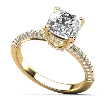 Luxury Diamond Engagement Ring